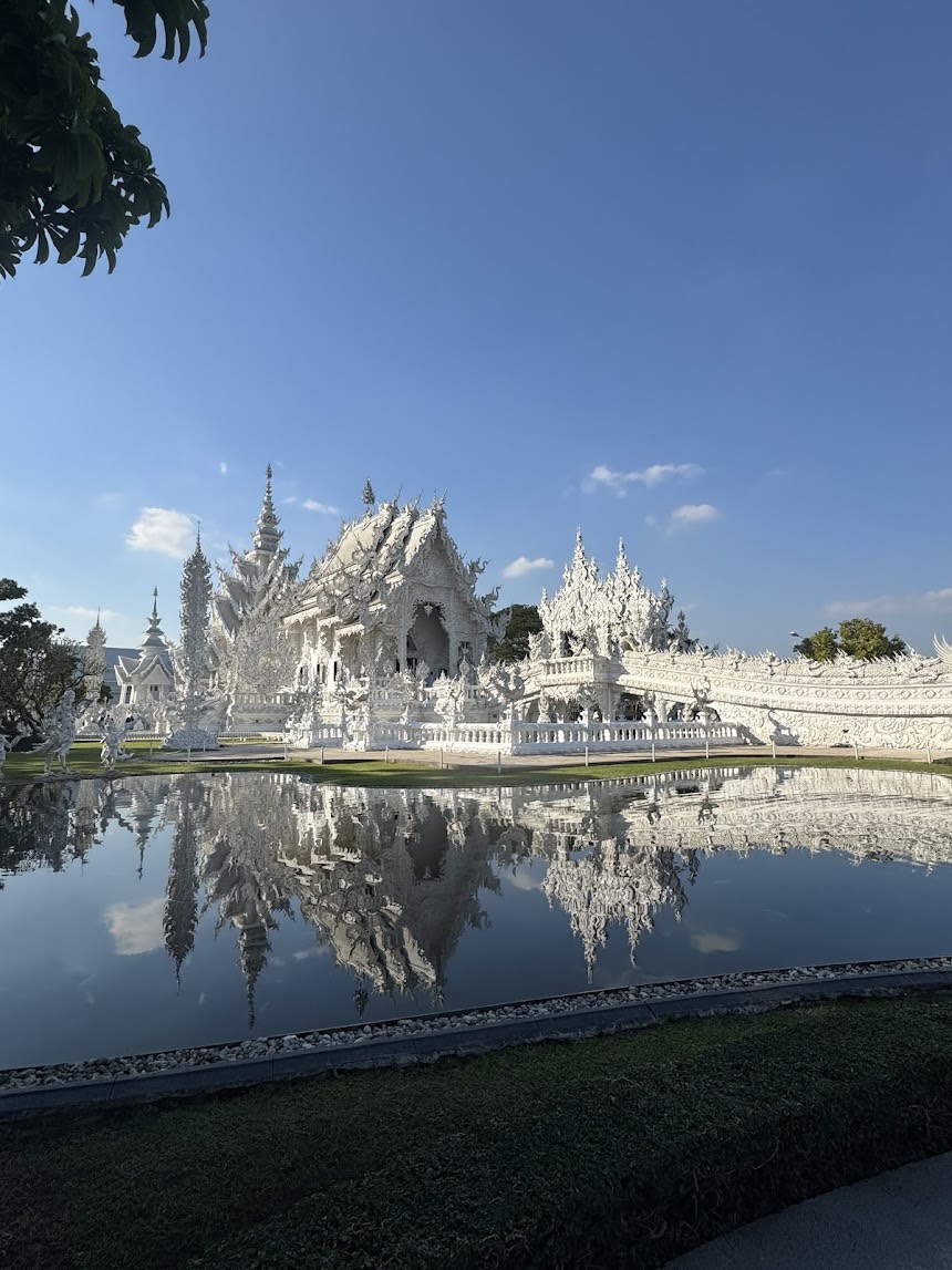 white-temple-chiang-rai.jpg